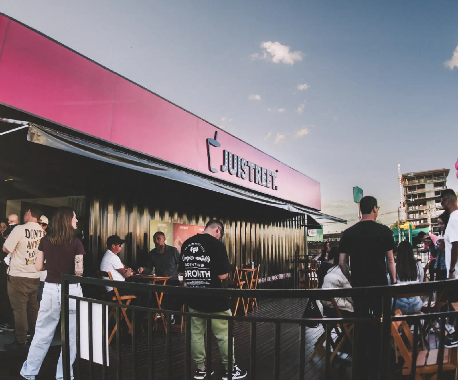 Fachada da Juistreet Lages