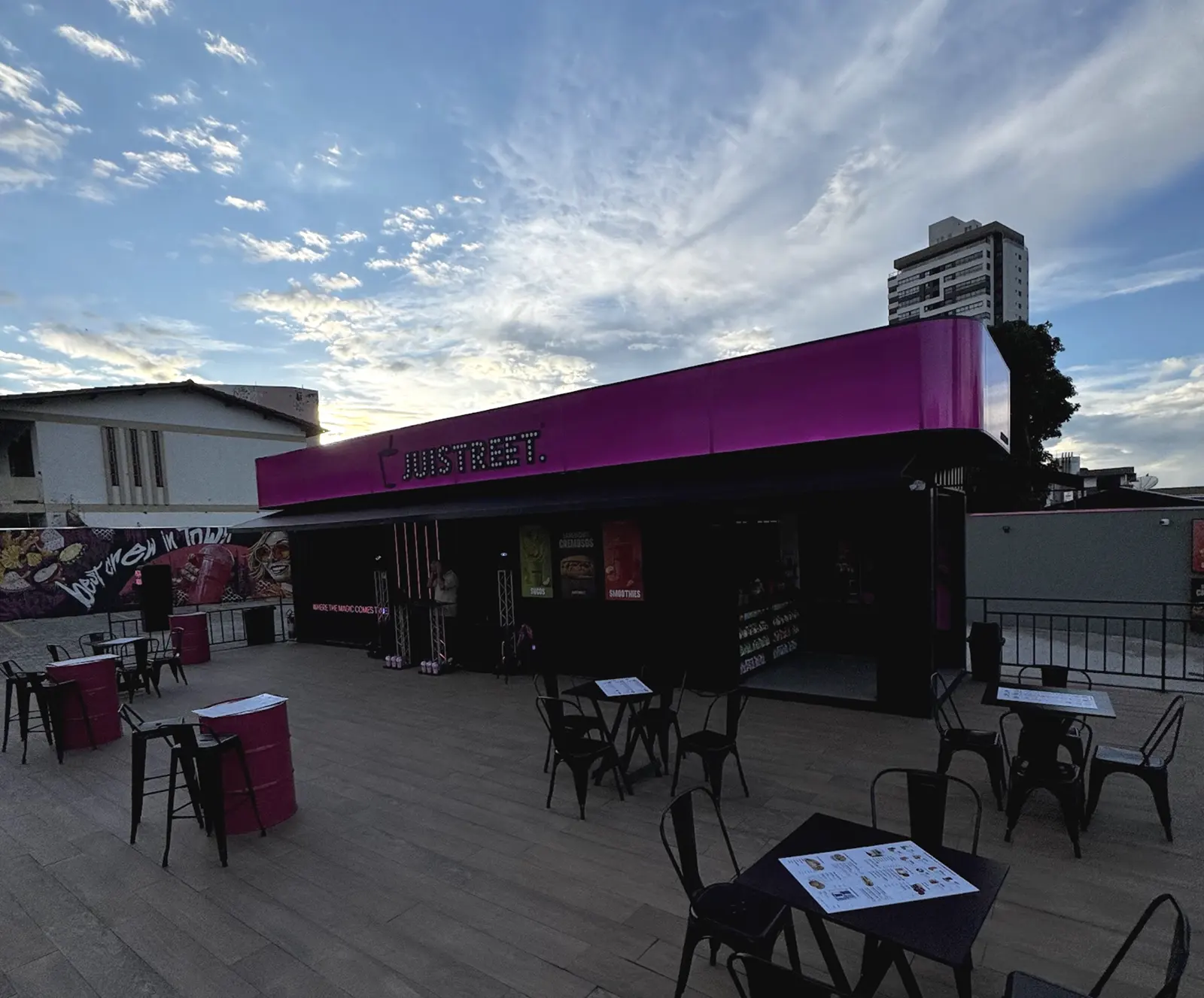 Fachada da Juistreet Anápolis